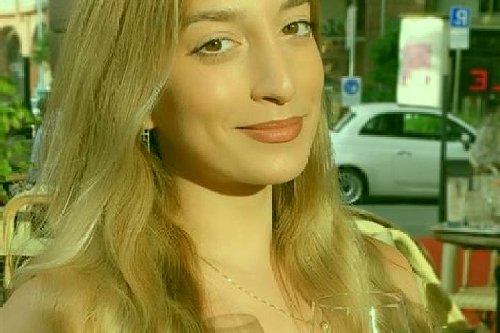 Hannah, 22 — Escort in Ellerstadt, Germany