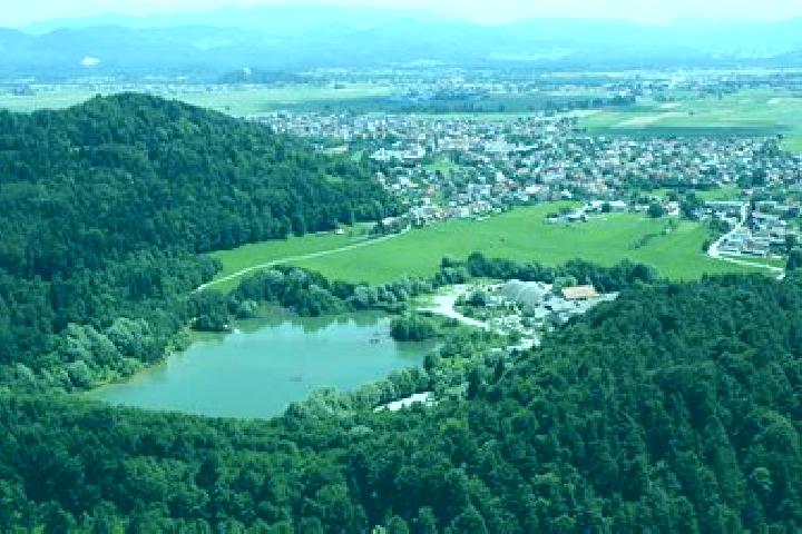 Hannah, 22 — Escort in Menges, Slovenia