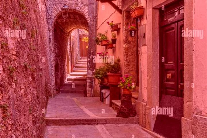 Hannah, 22 — Escort in Percile, Italy
