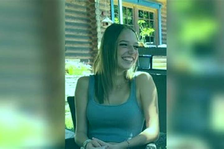 Hannah, 22 — Escort in Saint-Blaise, Switzerland