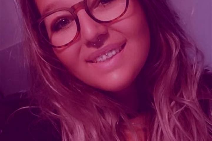 Hannah, 22 — Escort in Sainte-Anne-de-la-Perade, Canada