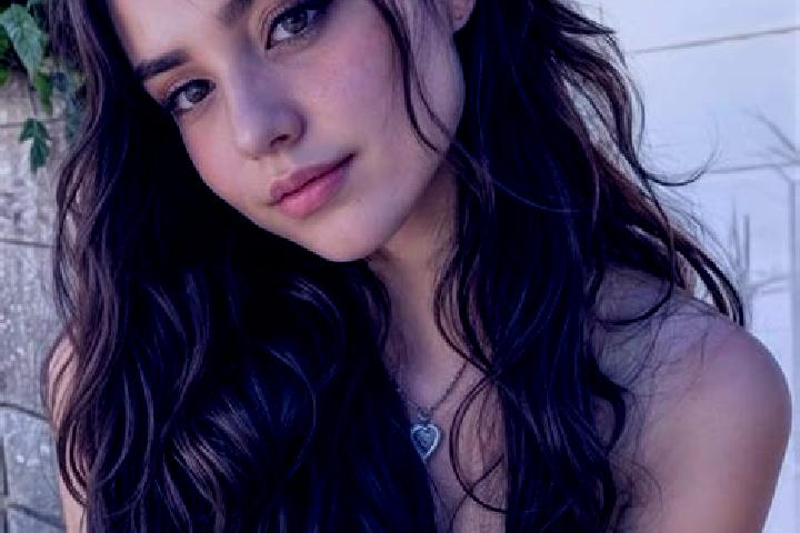 Hannah, 23, a auburn amber-eyed middle eastern companion based in Goodings Grove. Offering Girlfriend Experience, Deep French Kissing, Travel Companion. Avai...