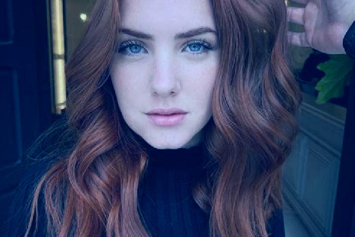 Hannah, 23, a auburn blue-eyed caribbean companion based in Uehrde. Offering Dinner Date, Overnight. Available for incall and outcall, day and evening dates.