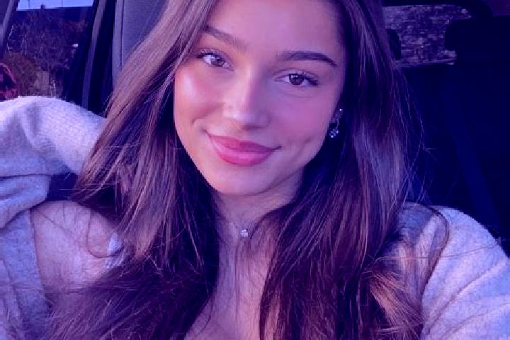 Hannah, 23, a brunette blue-eyed latina companion based in Alnys. Offering GFE, Deep French Kissing, Girlfriend Experience. Available for incall and outcall,...