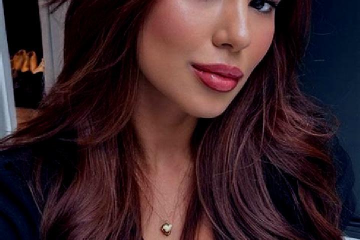 Hannah, 23, a chestnut brown-eyed latina companion based in Elkenroth. Offering Tantra, Couples, Erotic Massage, Deep French Kissing. Available for incall an...