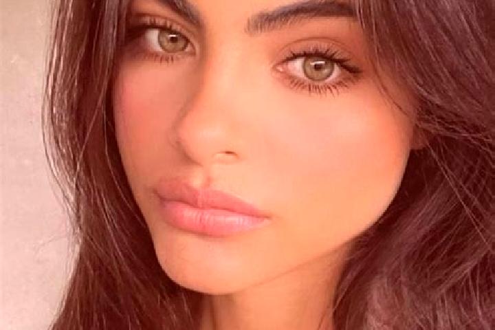Hannah, 23, a chestnut hazel-eyed caucasian companion based in Vollezele. Offering Tantra, CIM, Striptease, Massage, Overnight. Available for incall and outc...