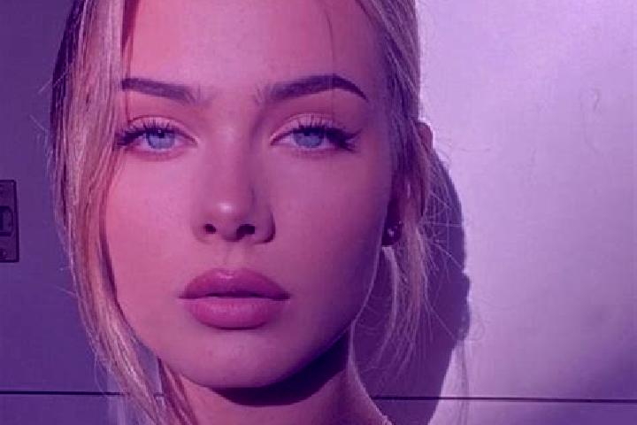 Hannah, 23, a dark blonde grey-eyed european companion based in Valyanivske. Offering Overnight, Girlfriend Experience, GFE, Deep French Kissing, BDSM. Avail...