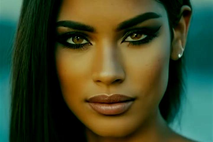 Hannah, 23, a red dark-eyed latina companion based in Solovetsky. Offering Erotic Massage, Roleplay, Massage. Available for incall and outcall, day and eveni...