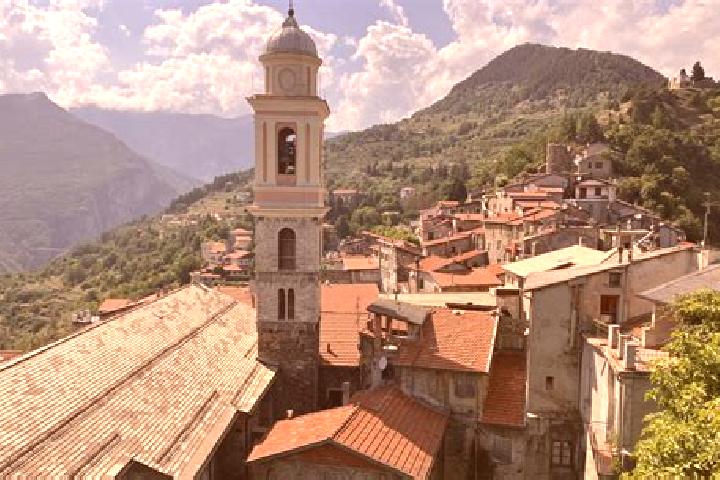 Hannah, 23 — Escort in Castagnole delle Lanze, Italy