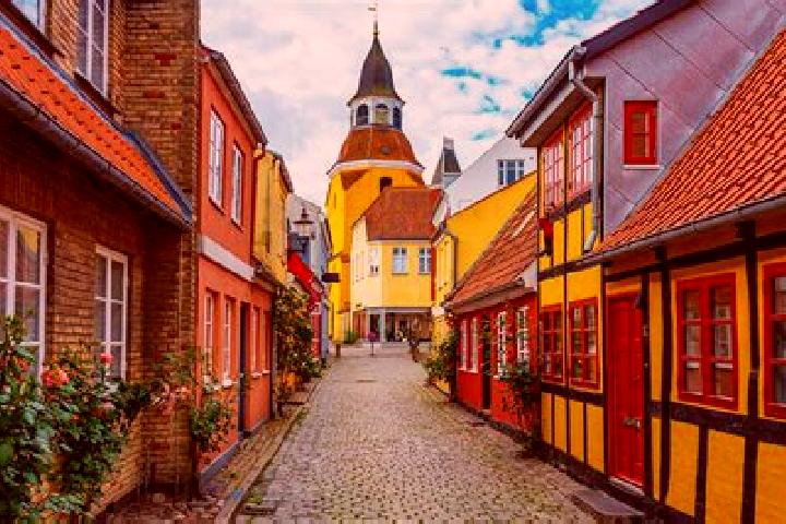 Hannah, 23 — Escort in Faaborg, Denmark