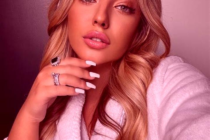 Hannah, 23 — Escort in Galesh Pol, Iran