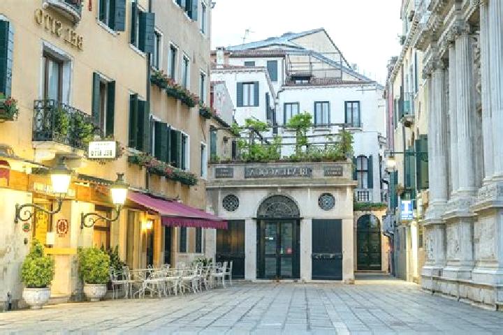 Hannah, 23 — Escort in Mestre, Italy