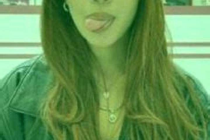 Hannah, 24, a auburn amber-eyed latina companion based in Venialbo. Offering Roleplay, Couples, 69. Available for incall and outcall, overnight bookings avai...
