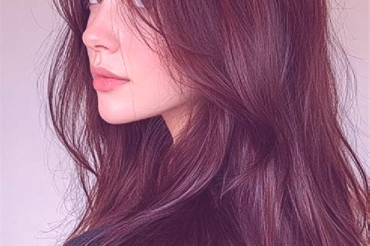 Hannah, 24, a auburn brown-eyed asian companion based in Bac Son. Offering Deep French Kissing, BDSM. Available for incall and outcall, day and evening dates.