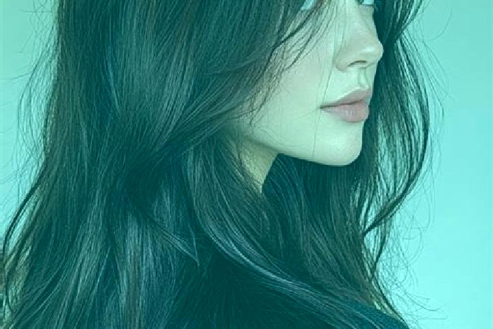 Hannah, 24, a auburn brown-eyed caribbean companion based in Cene. Offering Party Girl, Travel Companion, CIM, BDSM. Available for incall and outcall, day an...