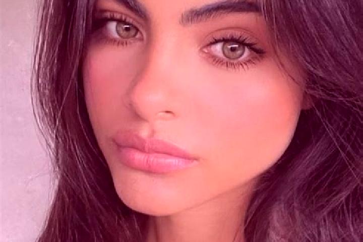 Hannah, 24, a black green-eyed caucasian companion based in Massapequa Park. Offering Erotic Massage, Overnight, Dinner Date. Available for incall and outcal...