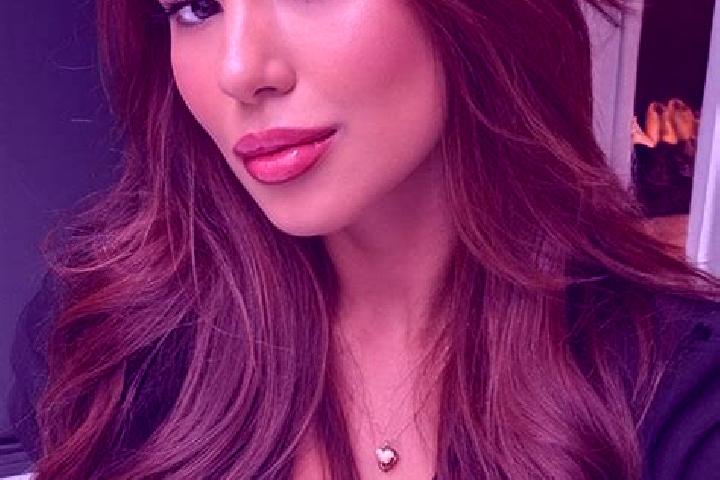 Hannah, 24, a chestnut brown-eyed latina companion based in Plourivo. Offering Tantra, Roleplay, Striptease, Erotic Massage, 69. Available for incall and out...