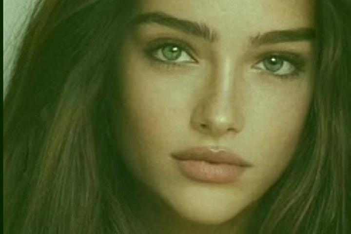 Hannah, 24, a chestnut grey-eyed caucasian companion based in Velissarios. Offering Striptease, Erotic Massage, Deep French Kissing. Available for incall and...