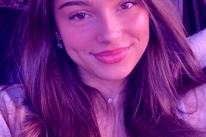Hannah, 24, a chestnut hazel-eyed indian companion based in Oenaek. Offering Travel Companion, GFE, Dinner Date, Overnight. Available for incall and outcall,...