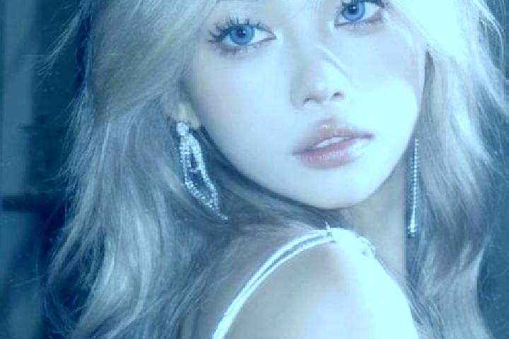 Hannah, 24, a platinum blonde amber-eyed asian companion based in Catsop. Offering Dinner Date, Roleplay, Duos, Couples, GFE. Available for incall and outcal...