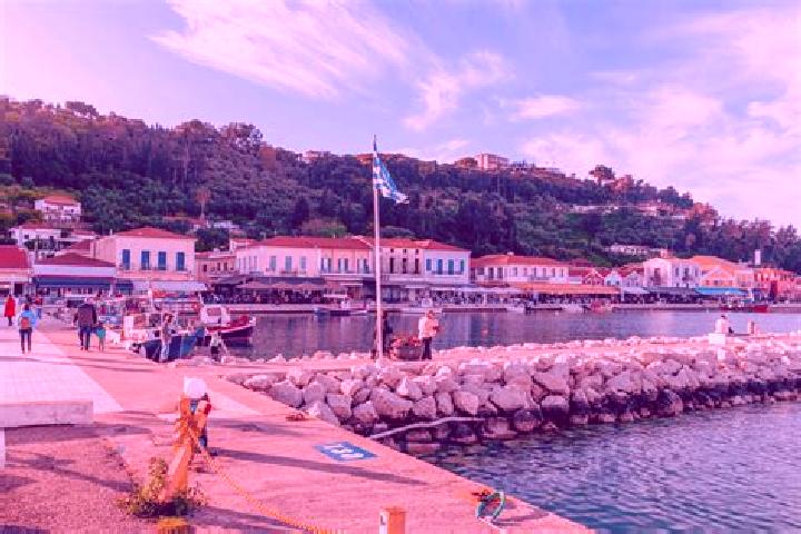 Hannah, 24 — Escort in Kariotai, Greece