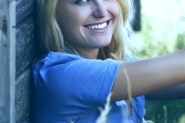 Hannah, 24 — Escort in Malin, China