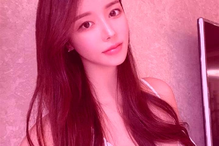 Hannah, 24 — Escort in Pingpo, China