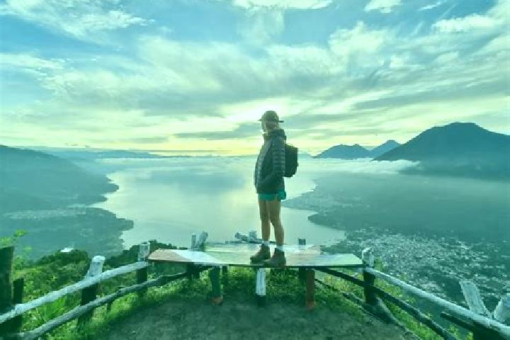 Hannah, 24 — Escort in Santa Clara La Laguna, Guatemala