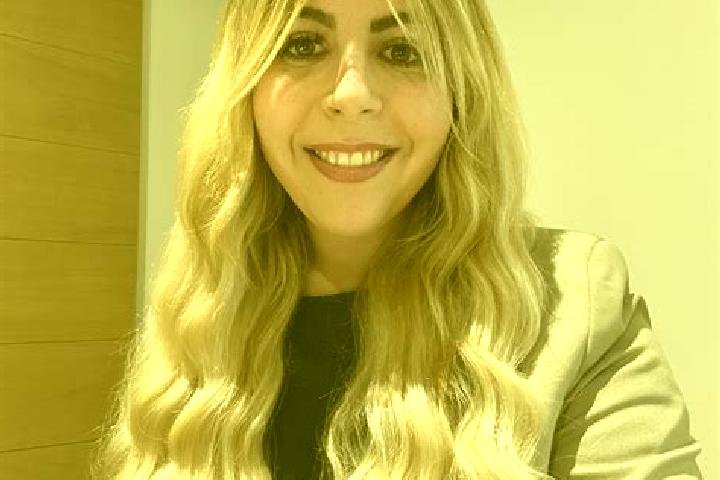 Hannah, 24 — Escort in Selommes, France