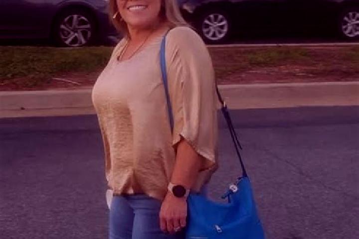 Hannah, 24 — Escort in Stapleton, United States