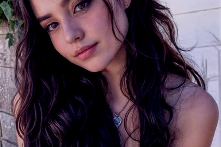 Hannah, 25, a black hazel-eyed slavic companion based in Carlepont. Offering Striptease, Couples, Tantra. Available for incall and outcall, overnight booking...