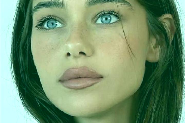 Hannah, 25, a brunette brown-eyed mixed companion based in Tormantos. Offering BDSM, Dinner Date, Fetish. Available for incall and outcall, overnight booking...