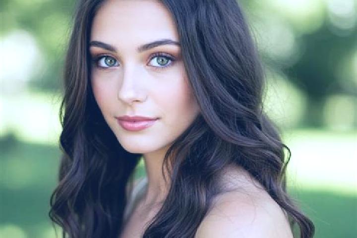 Hannah, 25, a brunette hazel-eyed mediterranean companion based in Aklera. Offering Fetish, Couples, OWO, Massage. Available for incall and outcall, day and ...