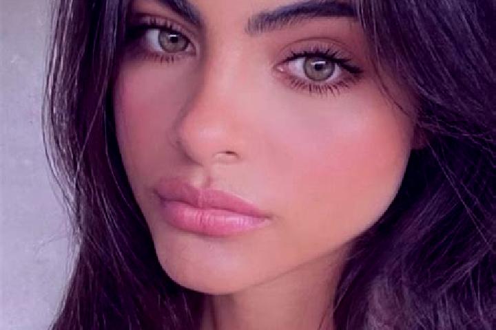 Hannah, 25, a dark blonde dark-eyed indian companion based in Souhouo. Offering Tantra, Couples, Girlfriend Experience. Available for incall and outcall, ove...