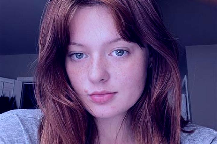 Hannah, 25, a red green-eyed mixed companion based in Frouzins. Offering 69, GFE, Duos. Available for incall and outcall, day and evening dates.