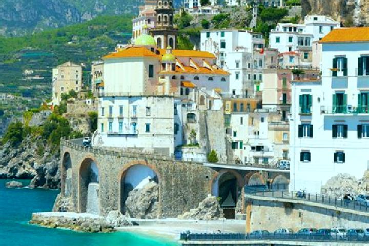 Hannah, 25 — Escort in Montegioco, Italy