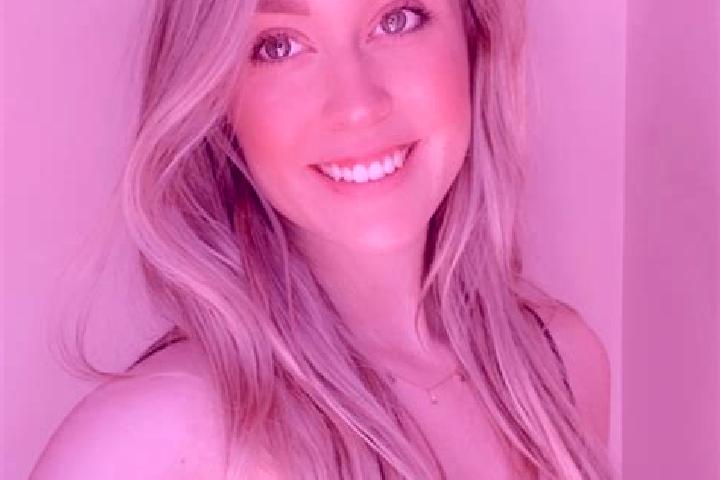 Hannah, 25 — Escort in North Windham, United States