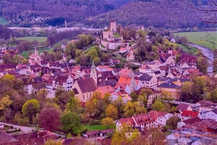 Hannah, 25 — Escort in Pappenheim, Germany