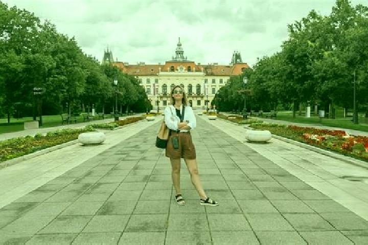 Hannah, 25 — Escort in Secanj, Serbia
