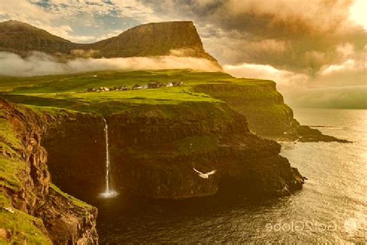 Hannah, 25 — Escort in Sorvagur, Faroe Islands