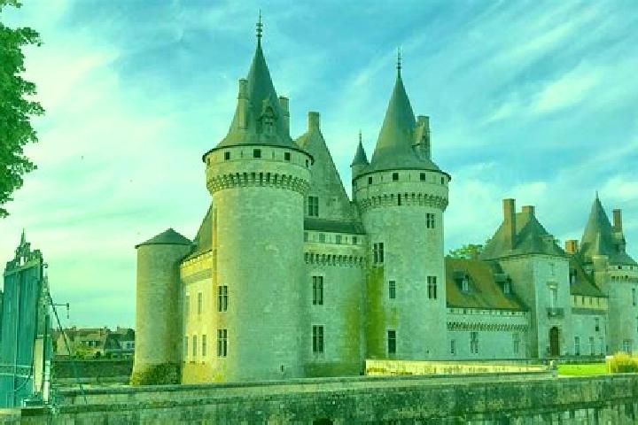 Hannah, 25 — Escort in Sougy-sur-Loire, France