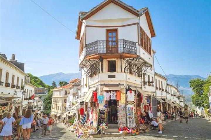 Hannah, 25 — Escort in Tepelene, Albania