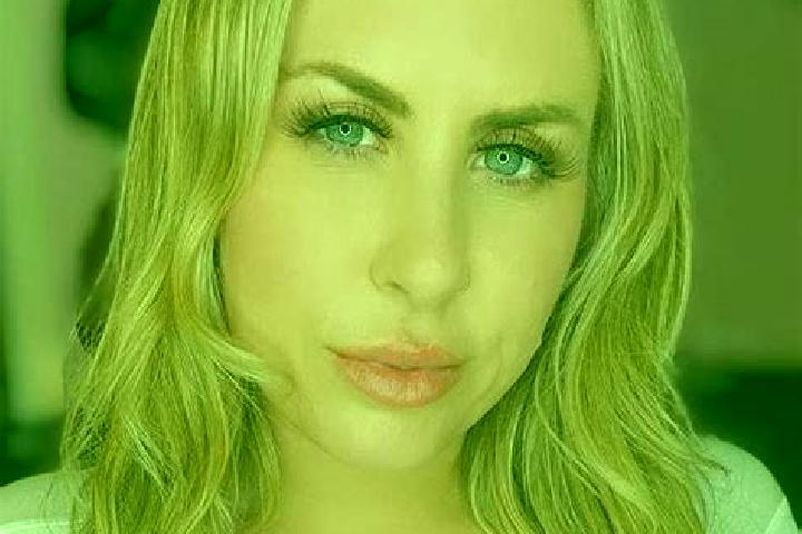 Hannah, 25 — Escort in Worth, United States