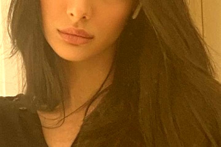 Hannah, 26, a black dark-eyed middle eastern companion based in El Escobillo. Offering Duos, Couples, Overnight, BDSM. Available for incall and outcall, day ...