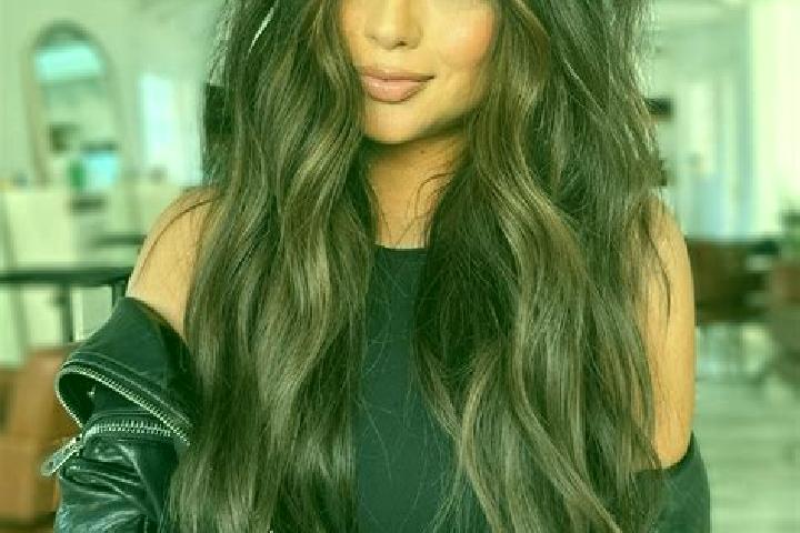 Hannah, 26, a brunette dark-eyed ebony companion based in Zlata Koruna. Offering Prostate Massage, Deep French Kissing, Travel Companion, BDSM. Available for...