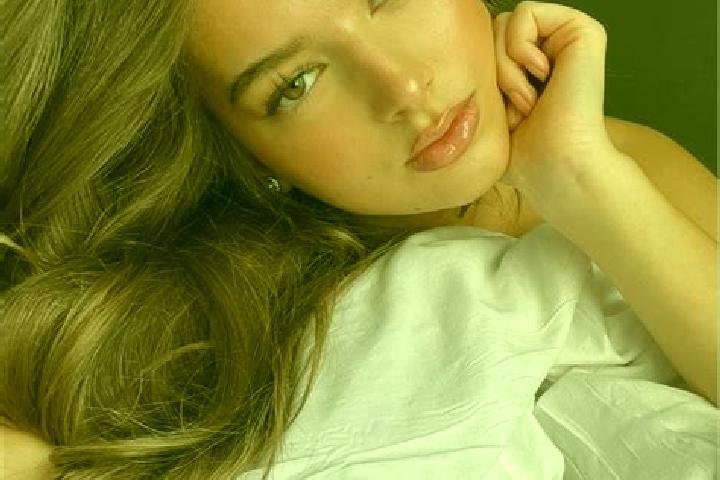 Hannah, 26, a brunette hazel-eyed european companion based in Multai. Offering Domination, OWO, Massage, Dinner Date. Available for incall and outcall, day a...