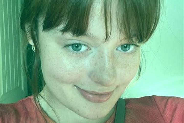 Hannah, 26, a red grey-eyed european companion based in Faulquemont. Offering BDSM, Roleplay, 69. Available for incall and outcall, day and evening dates.