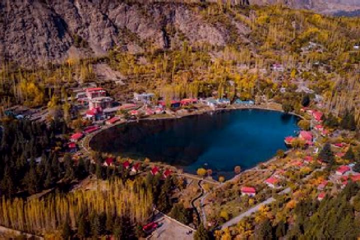 Hannah, 26 — Escort in Kalaswala, Pakistan