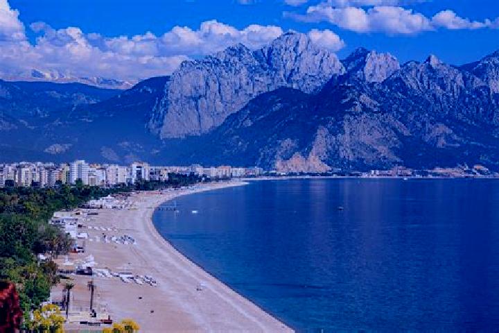Hannah, 26 — Escort in Kiris, Turkey
