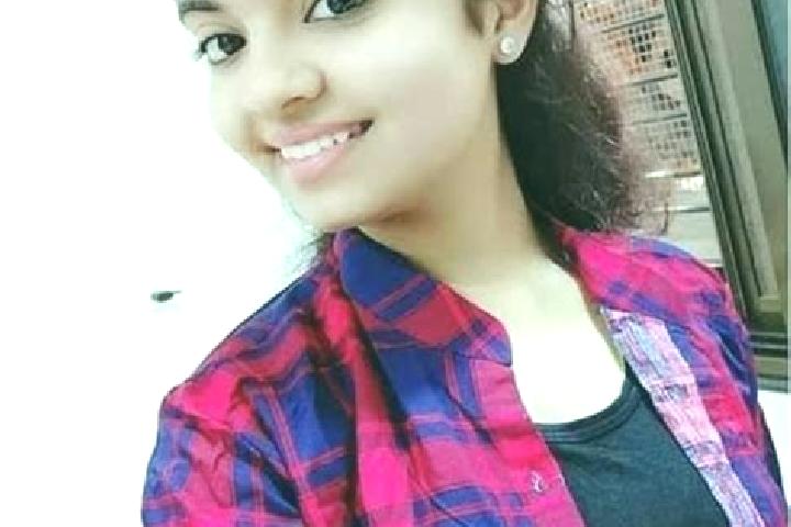 Hannah, 26 — Escort in Mandawar, India